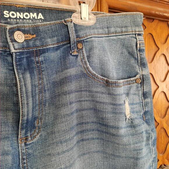 SONOMA Distressed Mid-Rise Cropped Boyfriend Jeans NWOT! - Size 12 - Picture 5 of 16